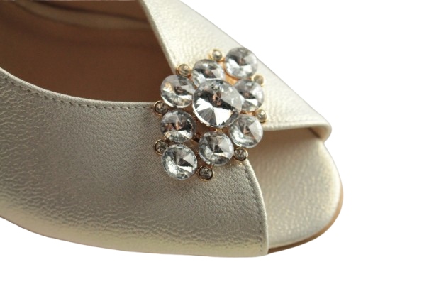 d0a4509b263dd353c257f84b54cd473dcd8c9cdfca62419f7ff209d381c70fdcf4064caed440bf1b37945b3d5004825c882a625a7b02584a37d673b133e9cf8ed9e52cb2ca1ba6d9b4363bb93194afd8 Sandaly-Boccato-1035-254-r-40-Zlote-WLOSKIE-Eleganckie-WYJSCIOWE-Dlugosc-wkladki-25-5-cm